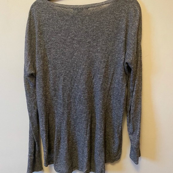 Grey long sleeve - Picture 2 of 2